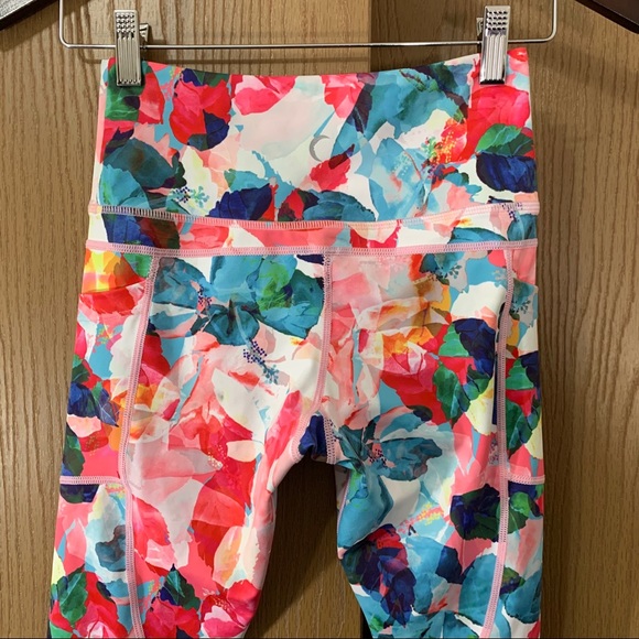 Zyia Floral High Rise LightnTight Leggings Pocket - Picture 5 of 10